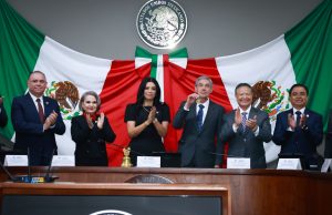 Hidalgo reconoce la trayectoria de José Vergara con la Presea Pedro María Anaya 2025