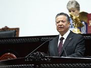 Julio Menchaca presentó iniciativas para fortalecer al servicio público