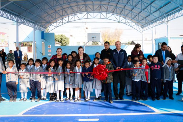 Inaugura Natividad Castrejón techumbre en Atotonilco de Tula (3)
