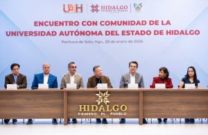 Julio Menchaca reconoce labor académica de la UAEH y llama a fortalecer la educación en Hidalgo