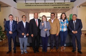 Entrega SEPH vehículos a escuelas normales