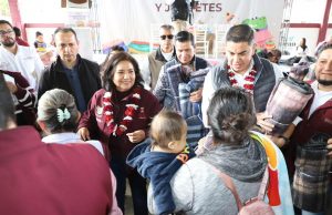 DIF Hidalgo refuerza apoyo invernal en regiones prioritarias con entrega de cerca de 5 mil cobijas, juguetes y despensas