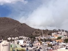 SEMARNATH encabeza el combate a incendio de interfaz urbano tipo 3 en la serranía de Pachuca