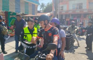 Tránsito municipal fortalece la cultura vial entre motociclistas en Huejutla