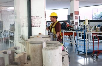 Laboratorio de Contraloría supera 7 mil obras verificadas