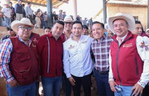 Más de 3,500 cebaderos del Altiplano refrendan respaldo al gobierno de Julio Menchaca