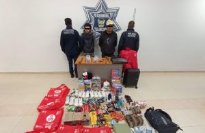 Policías Municipales de Tulancingo detiene a dos personas por robo a comercio