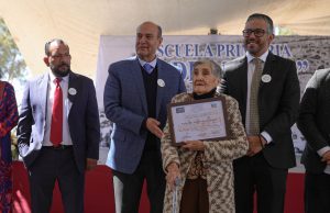 Encabeza Natividad Castrejón aniversario 100 de la Primaria “21 de Marzo”