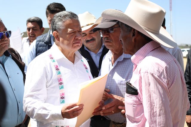 260326_GOBERNADOR_FERIA DE SERVICIOS-43