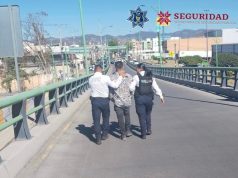RESCATE EXITOSO: ELEMENTOS DE SSPH AUXILIAN A PERSONA EN PUENTE PEATONAL