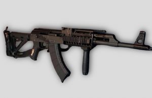 EJECUTA PGJEH CATEO EN EXPLANADA SUR; ASEGURAN ARMAS, DROGA Y DETIENEN A CINCO PERSONAS