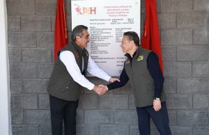 JULIO MENCHACA SUPERVISA E INAUGURA INFRAESTRUCTURA EN LA UAEH