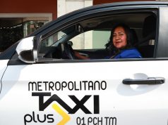 Mujeres al volante: Maura García encuentra en el taxi una nueva ruta profesional