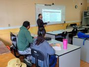 Capacitan en enseñanza del inglés a docentes de la región Tenango de Doria