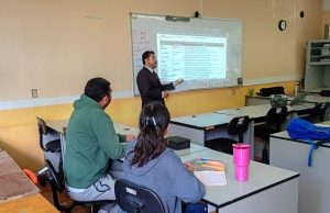 Capacitan en enseñanza del inglés a docentes de la región Tenango de Doria