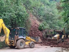 ATIENDE GOBIERNO DE HIDALGO DERRUMBE EN TIANGUISTENGO; SE RESTABLECE LA CIRCULACIÓN VEHICULAR