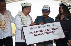 Julio Menchaca reafirma compromiso con el campo hidalguense en Atlapexco