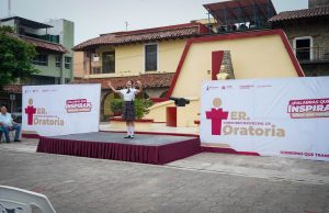CONCURSO DE ORATORIA FORTALECE EL ORGULLO Y LA IDENTIDAD HUEJUTLENSE