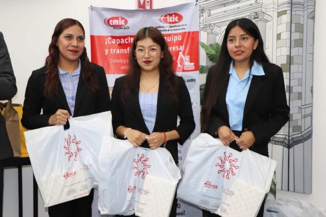 4_Estudiantes de la UTHH destacan en Maratón Juvenil de Contabilidad Gubernamental (2) (1)