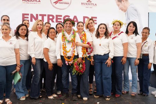 APOYO A PERSONAS CON DISCAPACIDAD DEL ALCALDE ALFREDO SAN ROMÁN Y LA TITULAR DEL DIF MUNICIPAL, KRISTEL RODRÍGUEZ