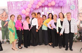 IAAMEH reúne a madres adultas mayores en festejos regionales
