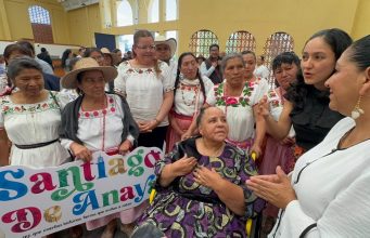 Embajadora de Sudáfrica recorre Centro Gastronómico de Santiago de Anaya
