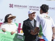 Menchaca entrega Ciudad Deportiva