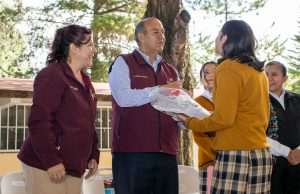 Continúa registro para acceder a uniformes, útiles y calzado escolar gratuitos