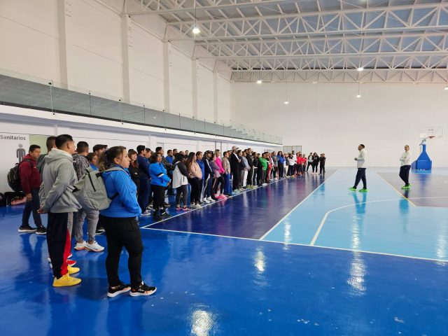 Fortalece IHE la enseñanza del baloncesto escolar en educación básica (4)