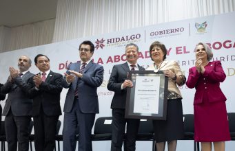 ABOGADOS Y SU SERVICIO SOCIAL EN LAS RUTAS DE LA TRANSFORMACIÓN DEL GOBERNADOR, JULIO MENCHACA