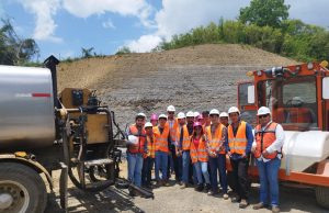 Estudiantes de Ingeniería Civil fortalecen su formación en obra carretera