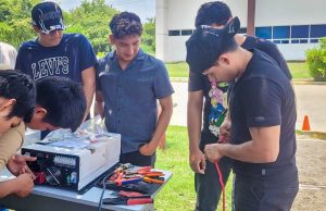 Estudiantes de la UPH fortalecen competencias en energía solar