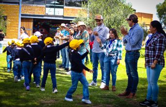 Iniciativa Cadena de Amor del DIF Hidalgo acerca a niñas y niños de atención prioritaria al campo