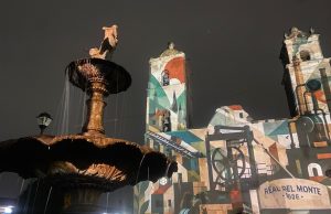 La pasión mundialista continúa en Hidalgo con homenajes a leyendas del fútbol a través del videomapping