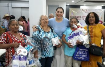 Reconocen aportación y experiencia de personas de la tercera edad en el CAAM de Huejutla