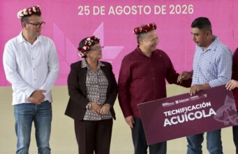 Julio Menchaca destina más de 105 mdp a obras carreteras y apoyos al campo en Lolotla