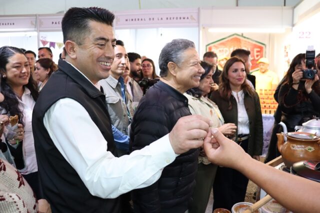 Pabellón artesanal y gastronómico de la Feria de San Francisco Pachuca 2026