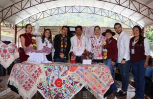 Gobierno de Hidalgo reconoce el talento artesanal en regiones Otomí-Tepehua y Huasteca
