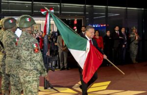 Conmemora Julio Menchaca, junto con el pueblo de Hidalgo, el 216 aniversario del inicio de la Independencia de México