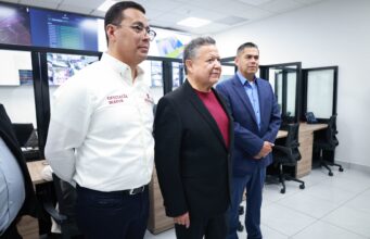 Menchaca Salazar entrega nuevo Centro de Datos y remodelación del aeropuerto de Pachuca