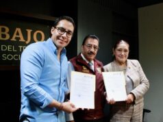 Realizan la entrega de toma de nota a lideresa sindical de Pachuca