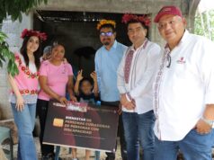 Entrega Sebiso apoyos directos en hogares de personas cuidadoras en Yahualica y Atlapexco