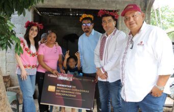 Entrega Sebiso apoyos directos en hogares de personas cuidadoras en Yahualica y Atlapexco