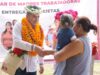 Combina Sebiso apoyos económicos y tradición con entregas en la Huasteca y la Sierra Alta
